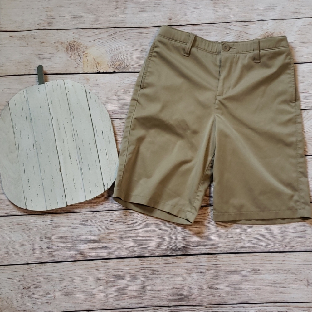 Under Armour Shorts | size 12